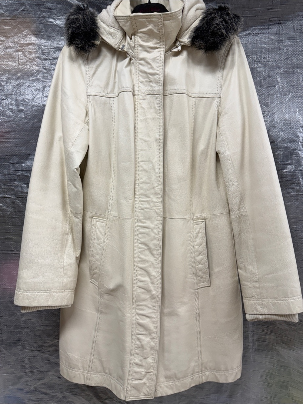 Danier Cream Genuine Leather Thinsulate Hooded Parka Coat Faux Fur Trim Medium